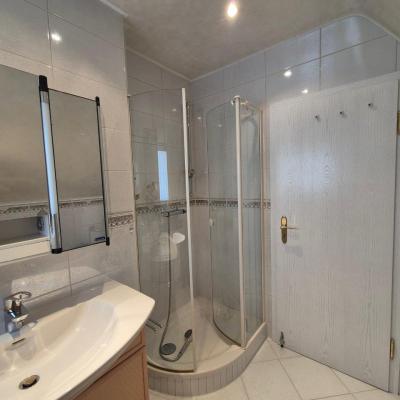 18. Bad Mit Dusche U. Wanne